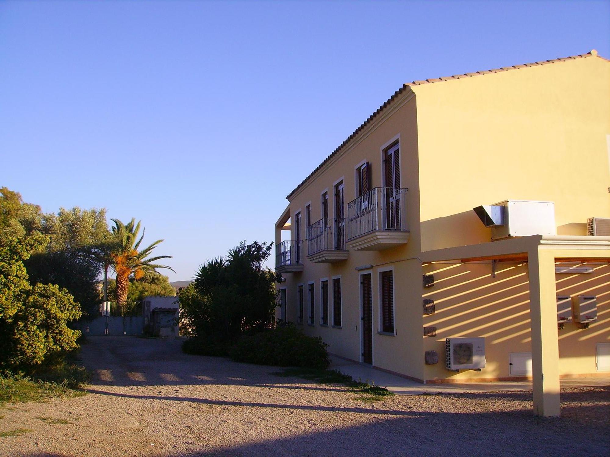 Agriturismo La Grotta Del Tesoro Santadi Bagian luar foto